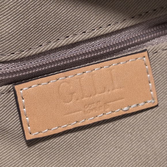 G.I.L.I. Leather Double Zip Flat Crossbody Terra - Picture 11 of 17